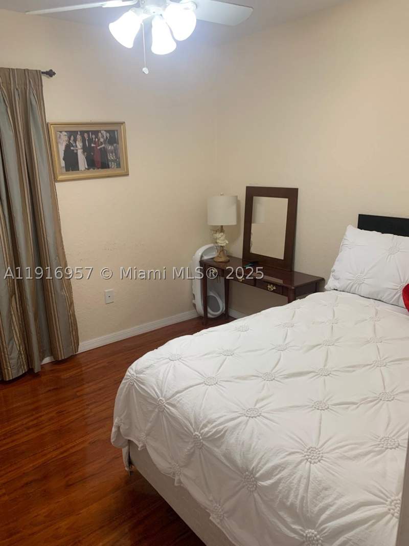 3 bedroom SingleFamilyResidence at 462 SE 23rd Dr, Keys-Gate No 1, Homestead — photo 4