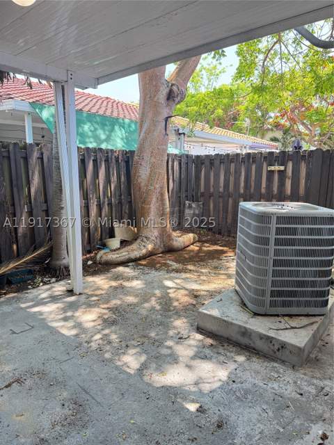 8419 SW 209th St, Cutler Bay FL - photo 13 of 30