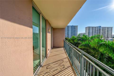 17555 Atlantic Blvd 602, Sunny Isles Beach FL - photo 15 of 44