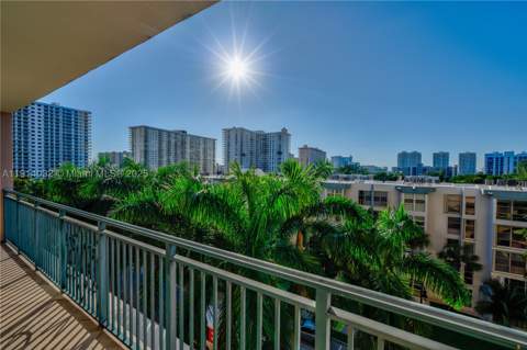 17555 Atlantic Blvd 602, Sunny Isles Beach FL - photo 17 of 44