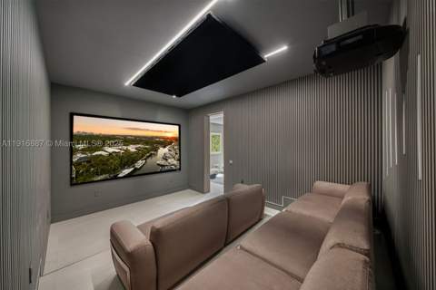 725 NE 77th St, Miami FL - photo 12 of 27