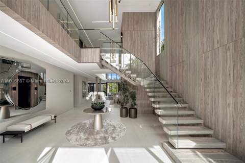 725 NE 77th St, Miami FL - photo 6 of 27