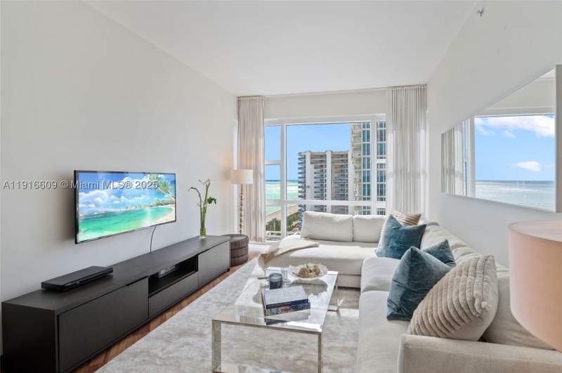 2 bedroom Condominium at 6801 Collins Ave Ph06, Central Carillon Beach Co, Miami Beach — photo 4