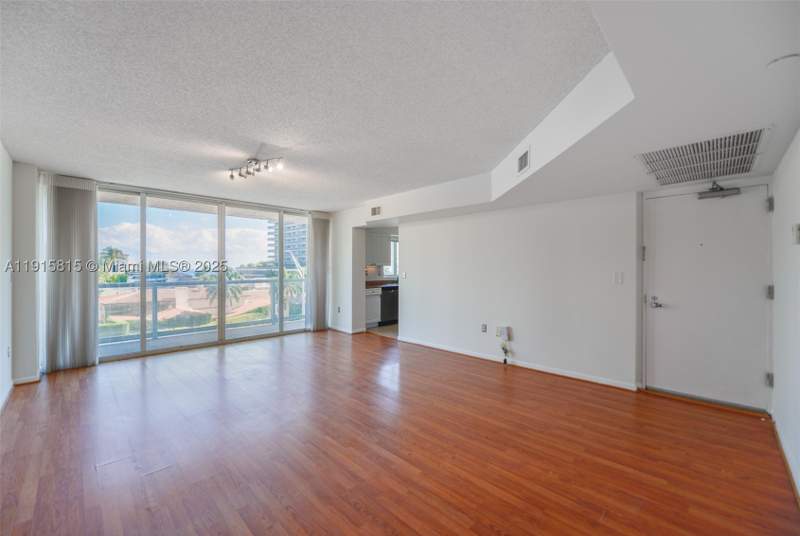 2 bedroom Condominium at 5900 Collins Ave 506, The Grandview Condo, Miami Beach — photo 2