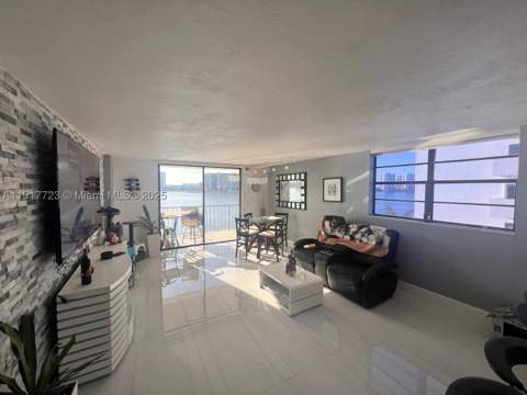 17878 N Bay Rd 507, Sunny Isles Beach FL - photo 12 of 48