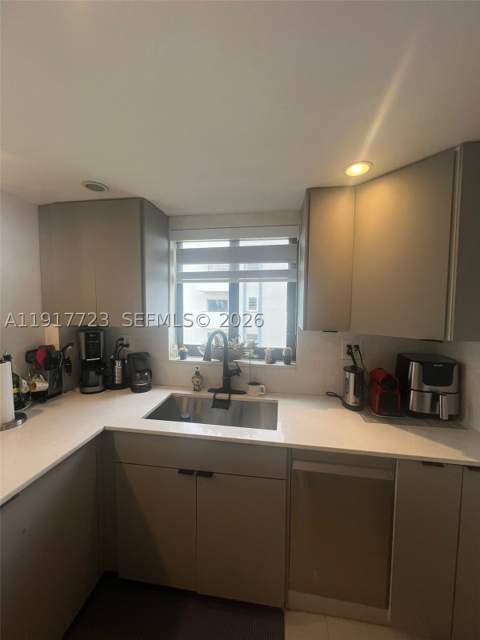17878 N Bay Rd 507, Sunny Isles Beach FL - photo 20 of 48