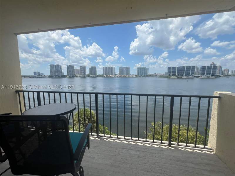 2 bedroom Condominium at 17878 N Bay Rd 507, Bay House Tower Condo, Sunny Isles Beach — photo 3