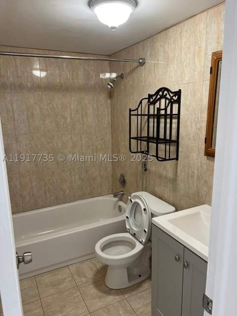 6930 Miami Gardens Dr 1-410, Hialeah FL - photo 15 of 15