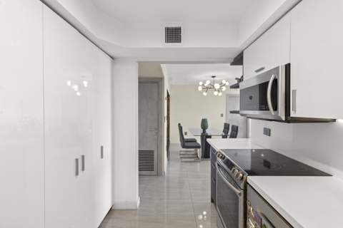 20515 E Country Club Drive 345, Aventura FL - photo 16 of 39