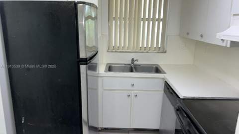8860 Fontainebleau Blvd 403, Miami FL - photo 12 of 13