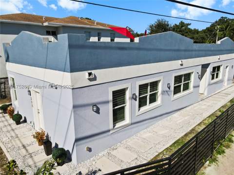 305 NW 58th St, Miami FL - photo 10 of 22
