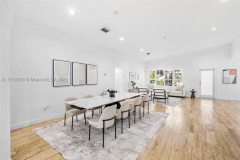 6300 Allison Rd, Miami Beach FL - photo 14 of 32