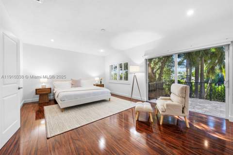 6300 Allison Rd, Miami Beach FL - photo 17 of 32