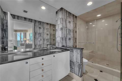 300 S Pointe Dr 906, Miami Beach FL - photo 17 of 54
