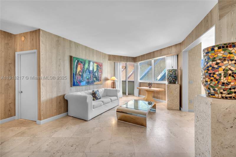 1 bedroom Condominium at 300 S Pointe Dr 906, Portofino Tower Condo, Miami Beach — photo 2