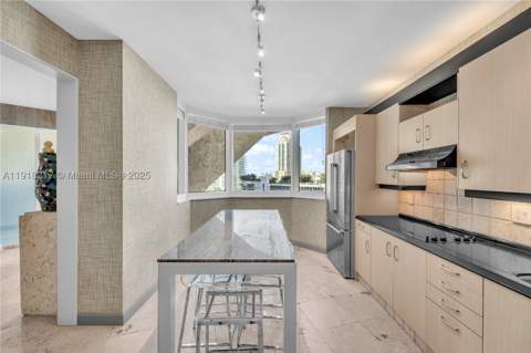 300 S Pointe Dr 906, Miami Beach FL - photo 8 of 54