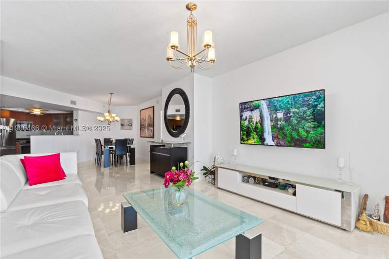 2 bedroom Condominium at 16699 Collins Ave 3604, La Perla Condo, Sunny Isles Beach — photo 4