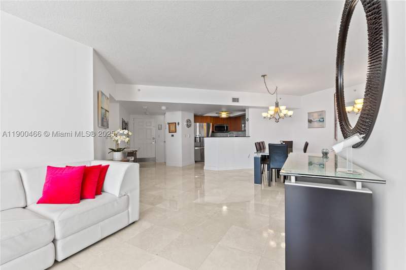 2 bedroom Condominium at 16699 Collins Ave 3604, La Perla Condo, Sunny Isles Beach — photo 5