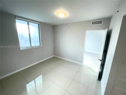 7875 NW 107th Ave 514, Doral FL - photo 10 of 11