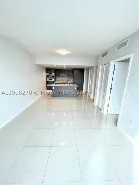 7875 NW 107th Ave 514, Doral FL - photo 6 of 11