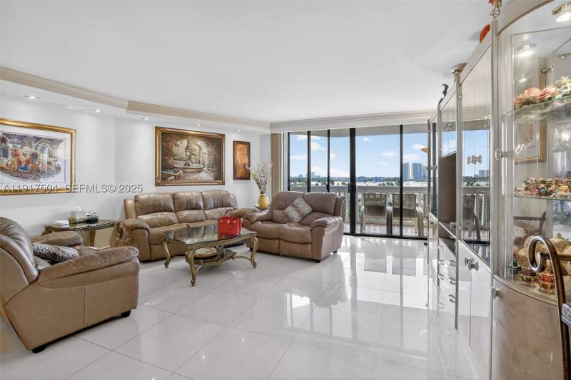 3 bedroom Condominium at 1000 Island Blvd 602, 1000 ISL BLVD WILLIAMS IS, Aventura — photo 1