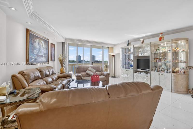 3 bedroom Condominium at 1000 Island Blvd 602, 1000 ISL BLVD WILLIAMS IS, Aventura — photo 4