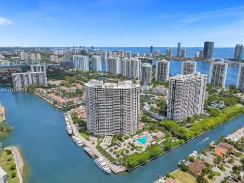1000 Island Blvd 602, Aventura FL - photo 9 of 81