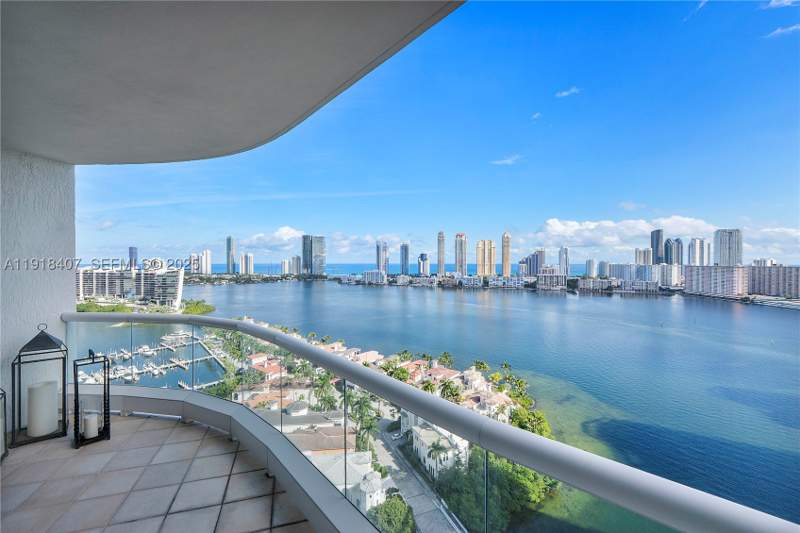 4 bedroom Condominium at 6000 Island Blvd 2406, Bellamare @ Williams Isla, Aventura — photo 2