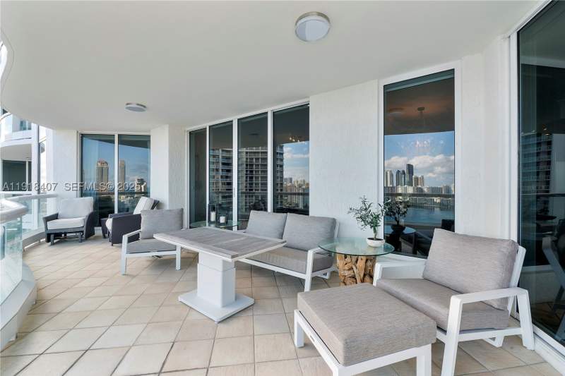 4 bedroom Condominium at 6000 Island Blvd 2406, Bellamare @ Williams Isla, Aventura — photo 4