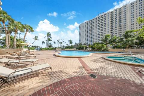 520 Brickell Key Dr A1104, Miami FL - photo 24 of 36