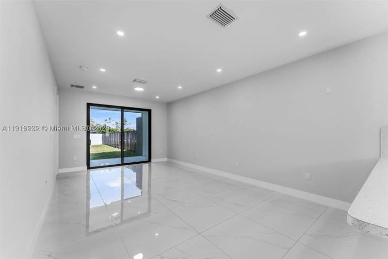 3 bedroom Townhouse at 12389 SW 220 St, Oak Shire Homes, Miami — photo 5