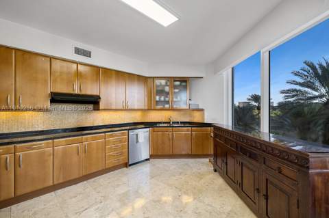19333 Collins Ave 504, Sunny Isles Beach FL - photo 10 of 25