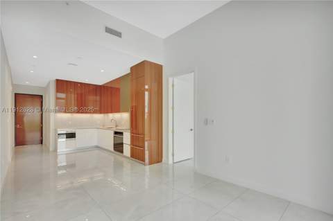 2655 S Bayshore Dr 405, Miami FL - photo 10 of 54