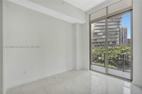 2655 S Bayshore Dr 405, Miami FL - photo 12 of 54