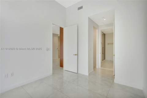 2655 S Bayshore Dr 405, Miami FL - photo 15 of 54