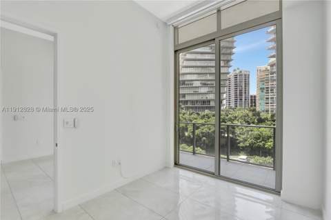2655 S Bayshore Dr 405, Miami FL - photo 23 of 54