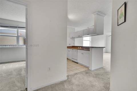 17125 N Bay Rd 3612, Sunny Isles Beach FL - photo 7 of 21