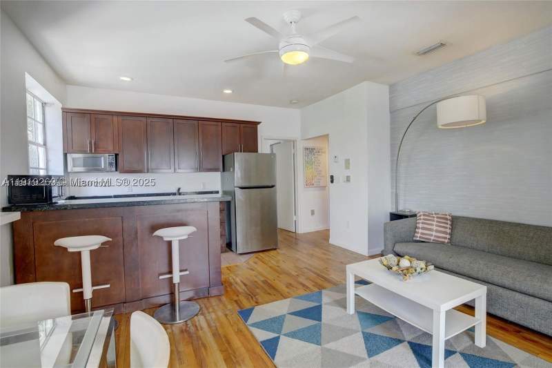 2 bedroom Condominium at 1127 Euclid Ave 206, Arvilla Condo, Miami Beach — photo 4