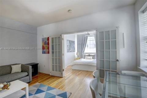 1127 Euclid Ave 206, Miami Beach FL - photo 8 of 20