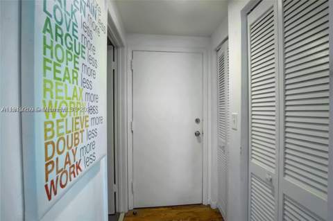 1127 Euclid Ave 206, Miami Beach FL - photo 9 of 20