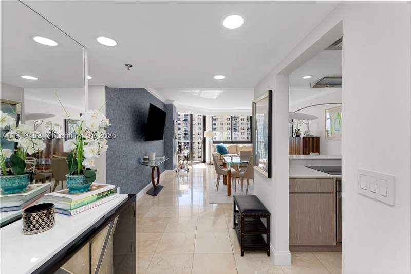 2 bedroom Condominium at 520 Brickell Key Dr A1207, BRICKELL KEY ONE CONDO, Miami — photo 4