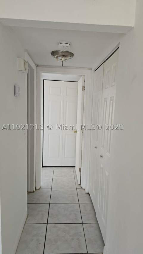1885 NE 121st St 17, North Miami FL - photo 6 of 11