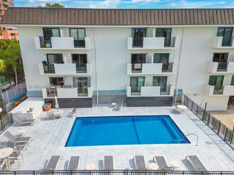 6901 Edgewater Dr 315, Coral Gables FL - photo 17 of 28