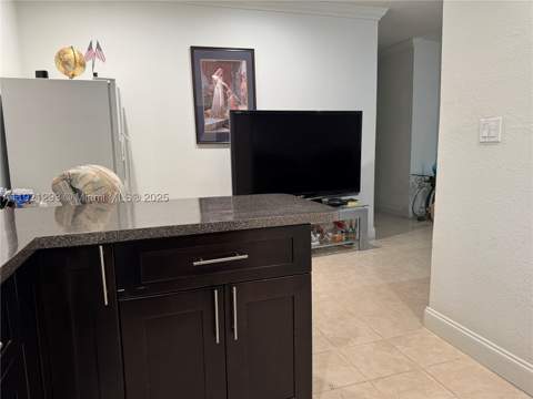 3041 NW 95th Ter, Miami FL - photo 6 of 22