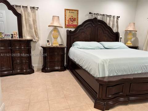 3041 NW 95th Ter, Miami FL - photo 8 of 22