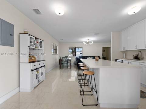 1562 NW 8th Ave, Homestead FL - photo 8 of 23