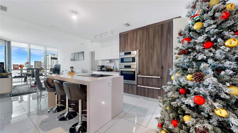 3 bedroom Condominium at 851 NE 1st Ave 1508, Paramount Miami Worldcent, Miami — photo 4