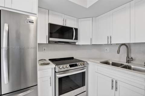 300 Bayview Dr 308, Sunny Isles Beach FL - photo 11 of 63