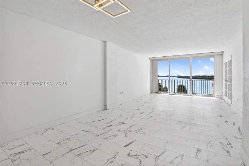 2 bedroom Condominium at 300 Bayview Dr 308, Arlen House Condo, Sunny Isles Beach — photo 2
