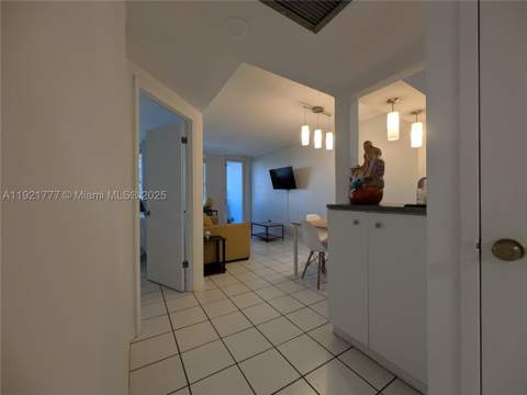 100 Lincoln Rd 904, Miami Beach FL - photo 12 of 19